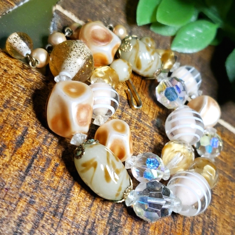 Vintage Coro Gold Venetian Art Glass Crystal Cream Bead Choker Necklace